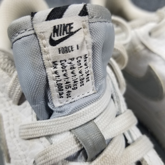 NIKE AIR FORCE 1 SHOES kids SIZE 2Y WHITE WOLF GRAY PRESCHOOL - Picture 6 of 10